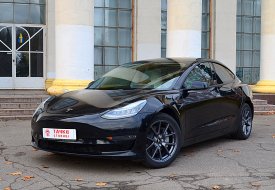 Фото Tesla Model 3