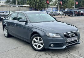 Фото Audi A4