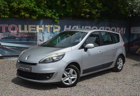 Фото Renault Scenic