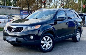 KIA Sorento 2010г. Черный 237 тыс.