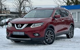 Nissan Rogue 2016 красний 194т