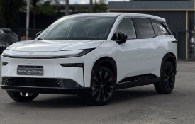 Toyota bZ3X 2025 белый 1т