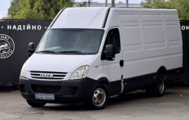 Iveco 35C15V 2008 білий 217т